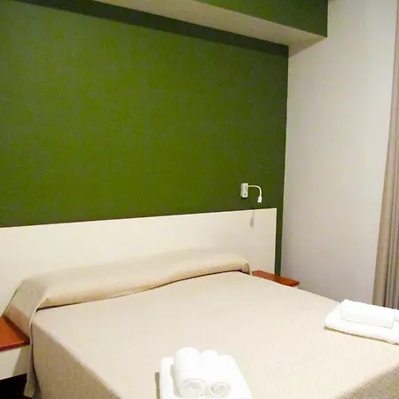 A Due Passi Dal Mare 4* 马里纳斯基亚沃尼亚