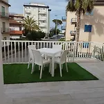 A Due Passi Dal Mare Penzion 4*