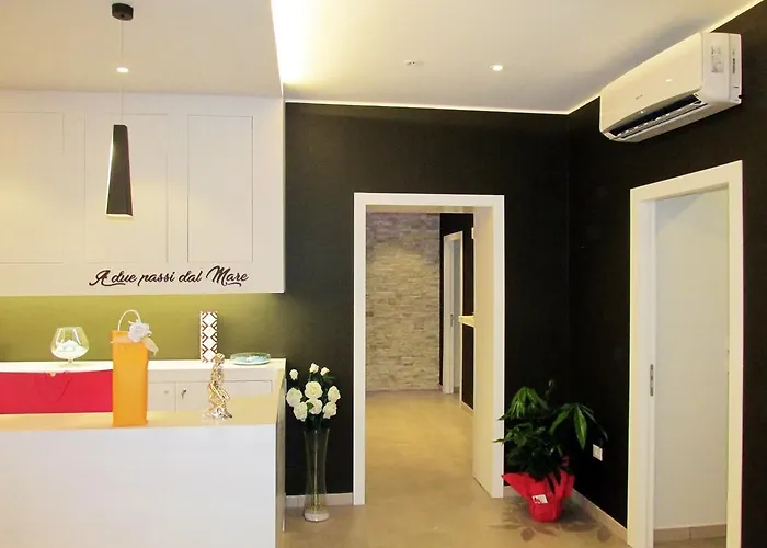 A Due Passi Dal Mare 4* 马里纳斯基亚沃尼亚