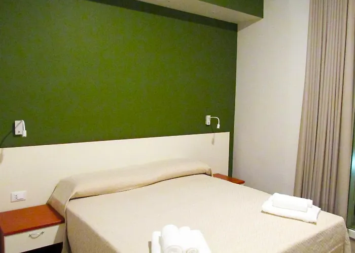 A Due Passi Dal Mare 4* 马里纳斯基亚沃尼亚