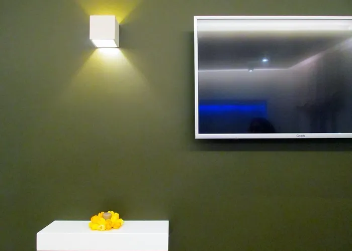 A Due Passi Dal Mare 招待所 马里纳斯基亚沃尼亚