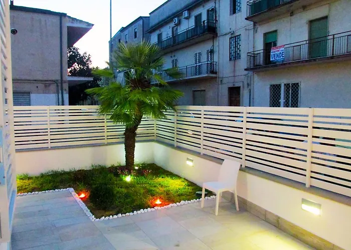 A Due Passi Dal Mare 招待所 马里纳斯基亚沃尼亚