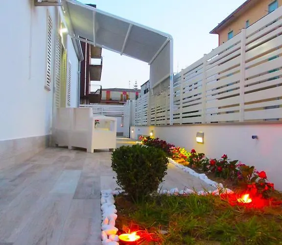 招待所 A Due Passi Dal Mare 4*