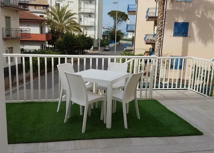 A Due Passi Dal Mare 招待所 4*